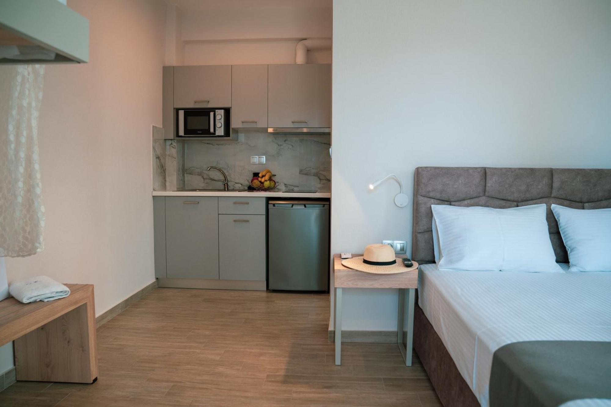 La Cruz Luxury Apartments Stavros  Eksteriør billede