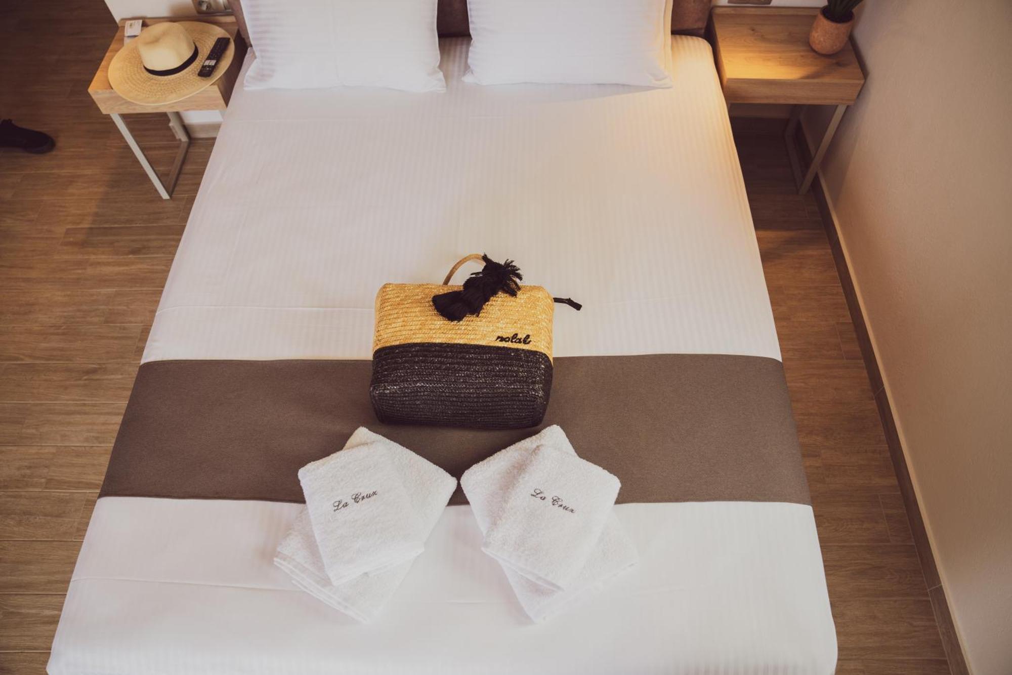 La Cruz Luxury Apartments Stavros  Eksteriør billede